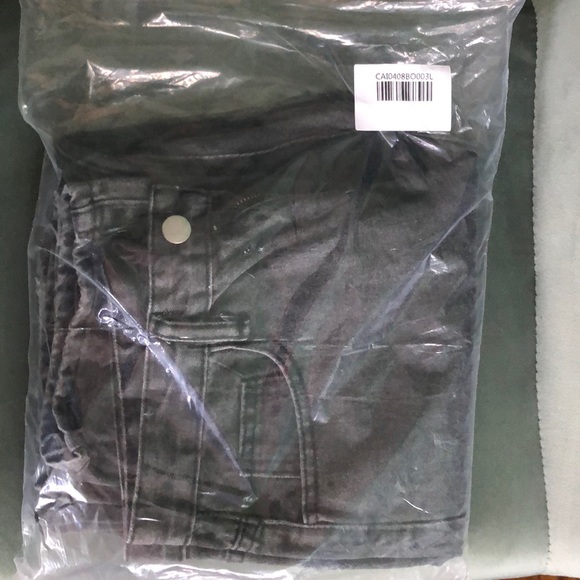 Emmiol High Rise Ripped Jeans - Picture 2 of 3